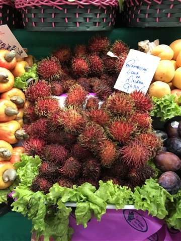 Fruta fresca en punto de venta